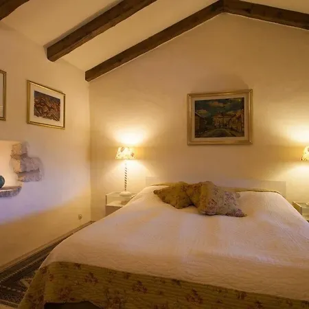 House Of Olives Comfortable Casa vacanze Dobrinj