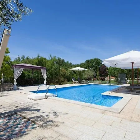 Casa vacanze House Of Olives Comfortable Dobrinj