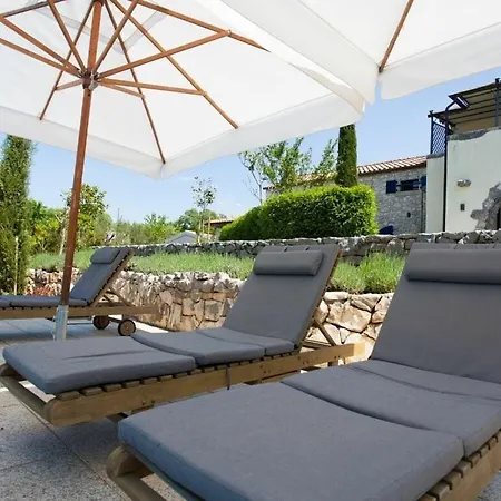 House Of Olives Comfortable Casa vacanze Dobrinj